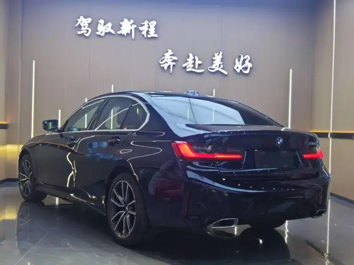 BMW 3 Series 2025 Model 325i M Sports Set