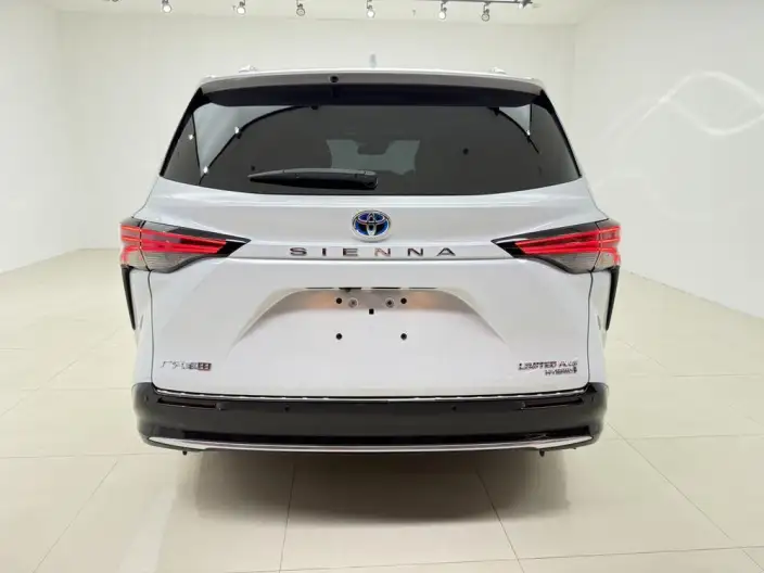 Toyota Sienna 2023 Model Facelift Hybrid 2.5L Supreme Edition – фото 5