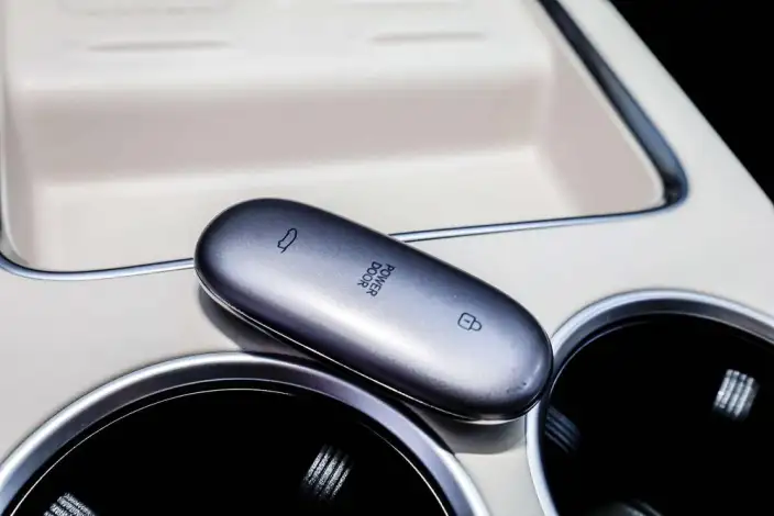 Li Auto MEGA 2024 Model Ultra Edition – фото 6
