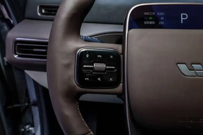 Li Auto MEGA 2024 Model Ultra Edition – фото 9