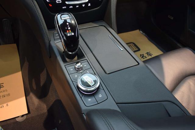 Cadillac CT6 2022 28T Fashion – фото 15