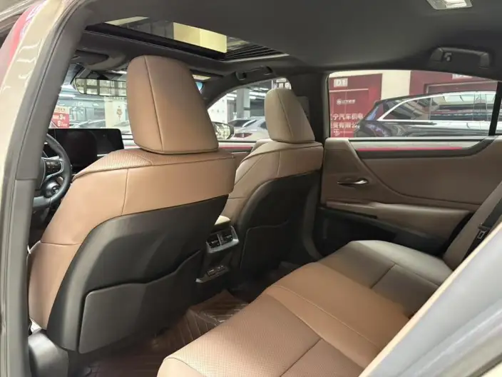 Lexus ES 2025 Model 200 Premium – фото 9