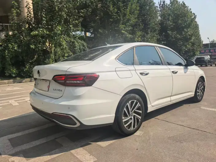 Volkswagen Lavida 2024 Model 1.5L Automatic Five million editions – фото 6