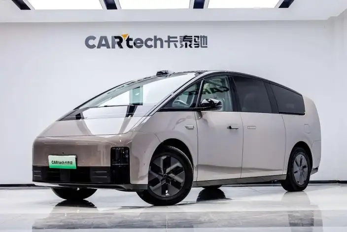 Li Auto MEGA 2024 Model Ultra Edition – фото 1