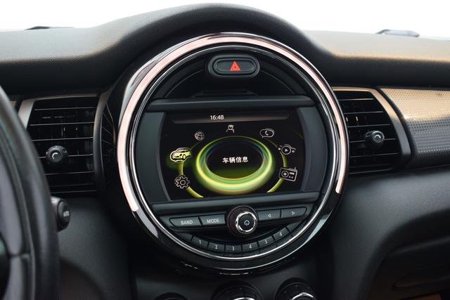MINI 2015 1.5T COOPER Fun 5-door – фото 13