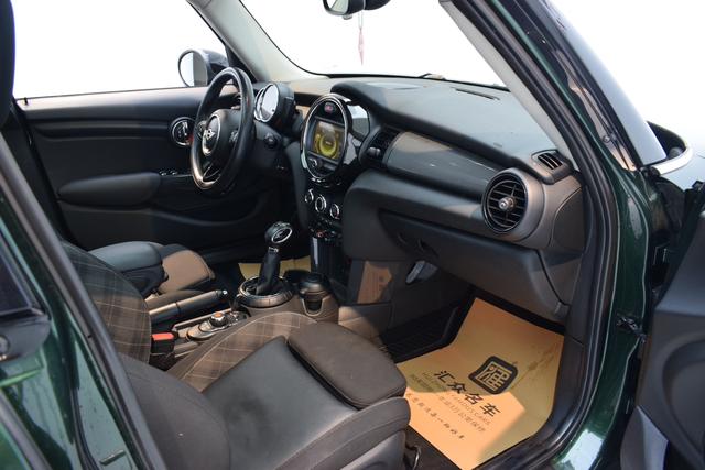 MINI 2015 1.5T COOPER Fun 5-door – фото 17