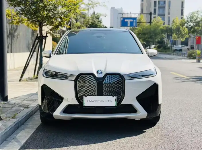 BMW iX 2023 Model xDrive40 – фото 2
