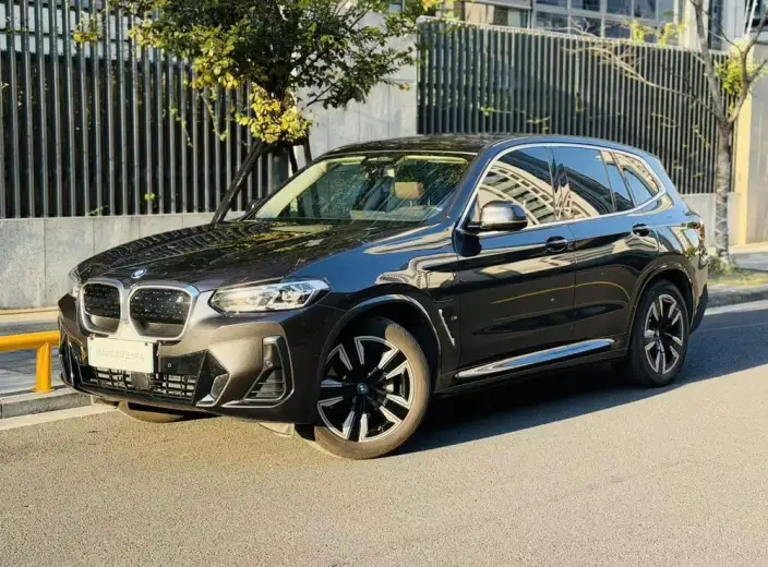 BMW iX3 2022 Model Leading Model – фото 1