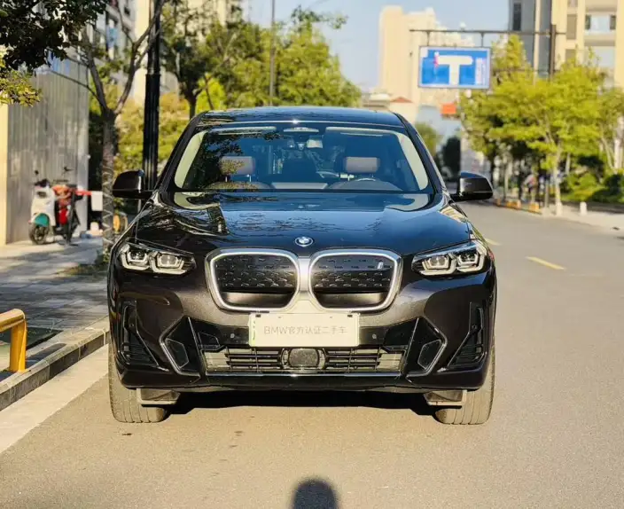 BMW iX3 2022 Model Leading Model – фото 2