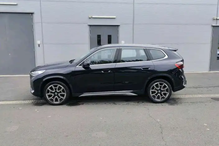 BMW X1 2026 Model sDrive25Li X Design Set – фото 3