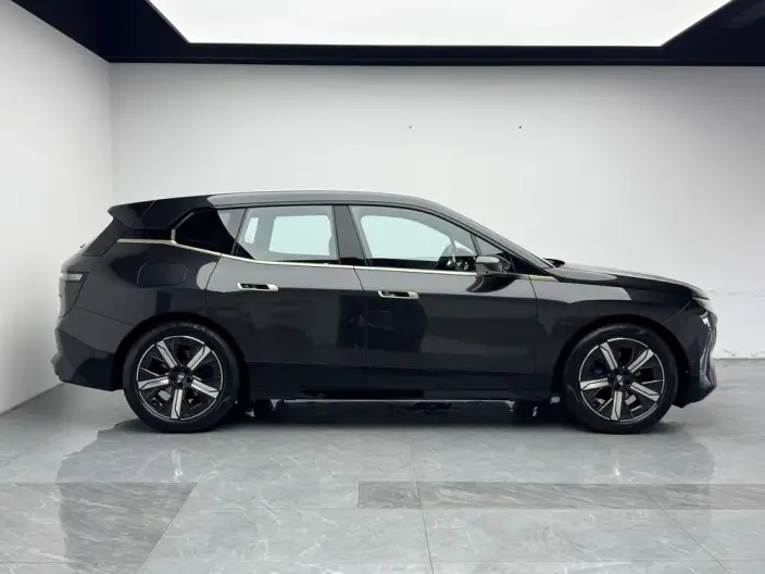 BMW iX 2022 Model xDrive40 – фото 8