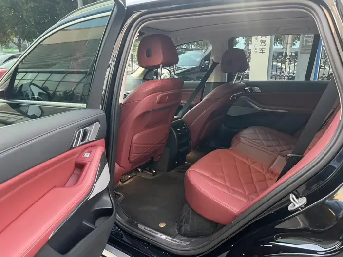 BMW X5 2023 Model xDrive30Li M Sports Set – фото 9