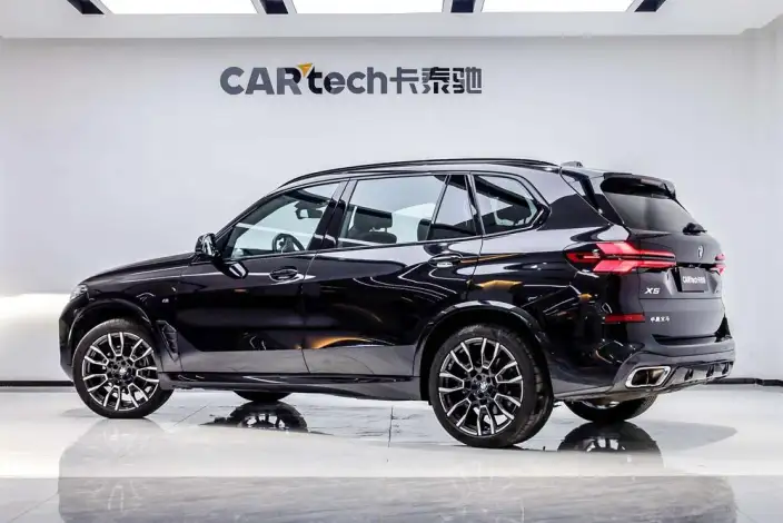 BMW X5 2023 Model xDrive40Li M Sports Night Set – фото 4