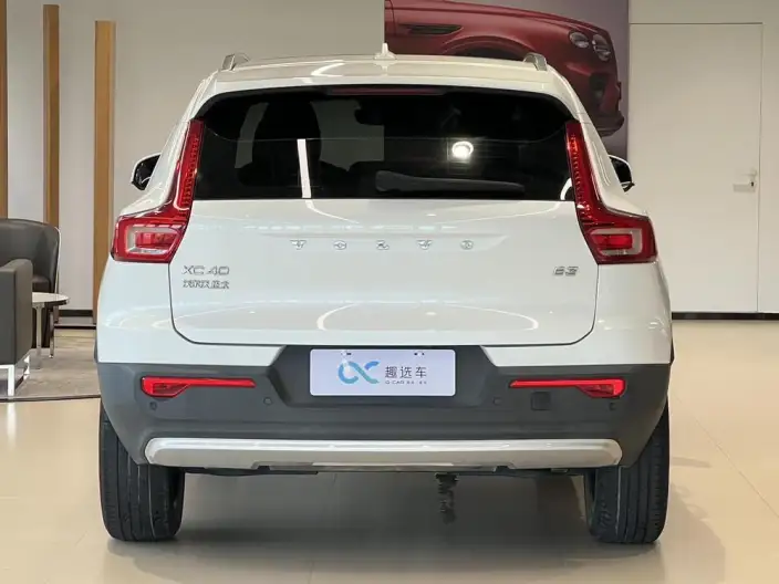 Volvo XC40 2024 Model B3 Smart Range Deluxe Edition – фото 5