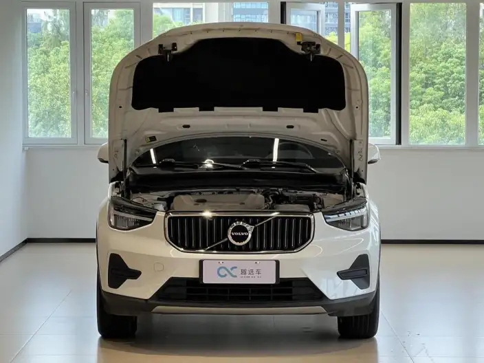Volvo XC40 2024 Model B3 Smart Range Deluxe Edition – фото 6