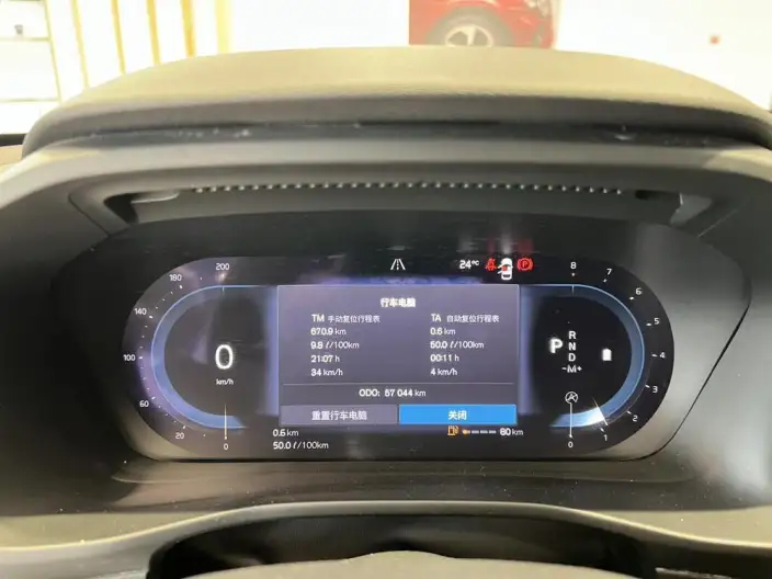 Volvo XC40 2024 Model B3 Smart Range Deluxe Edition – фото 10