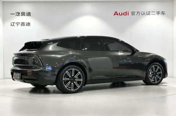 AUDI E5 Sportback 2026 Model Pioneer quattro Model – фото 4