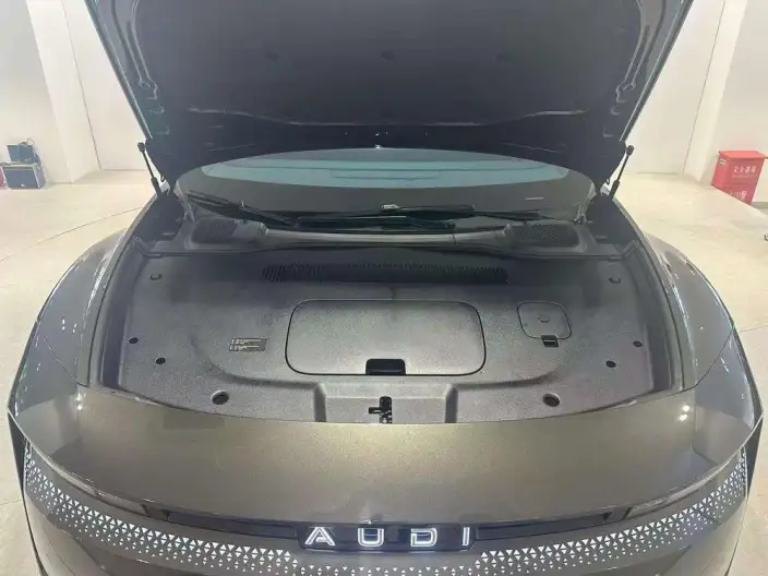AUDI E5 Sportback 2026 Model Pioneer quattro Model – фото 6