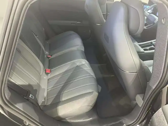AUDI E5 Sportback 2026 Model Pioneer quattro Model – фото 9