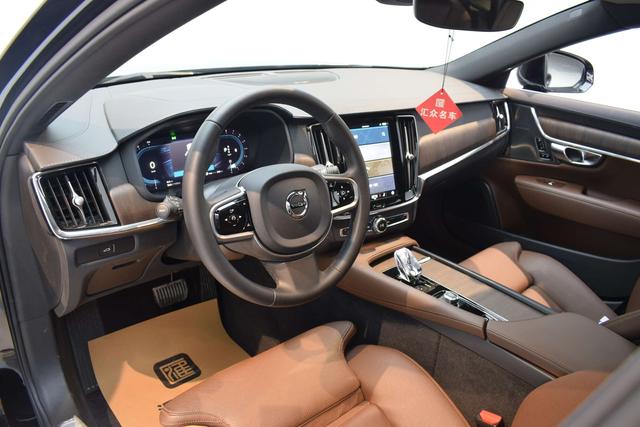 Volvo S90 2025 B5 Intelligent Long Range Luxury Edition – фото 4