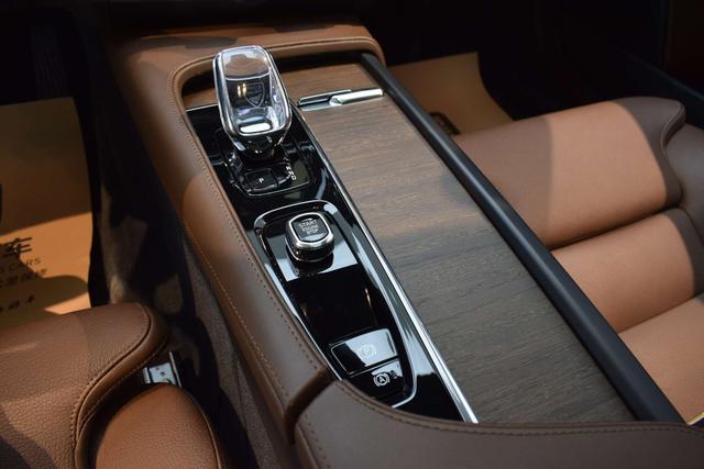 Volvo S90 2025 B5 Intelligent Long Range Luxury Edition – фото 14