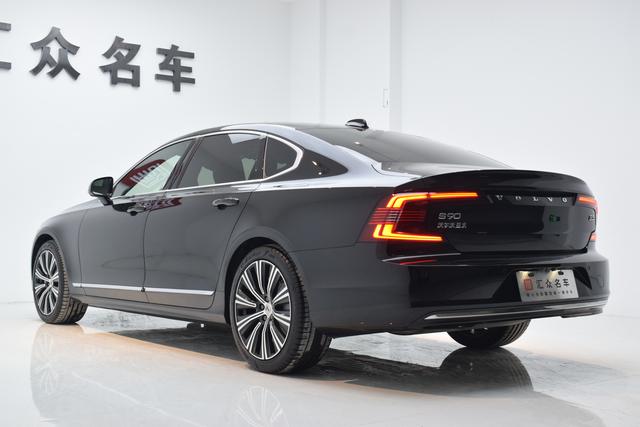 Volvo S90 2025 B5 Intelligent Long Range Luxury Edition – фото 18