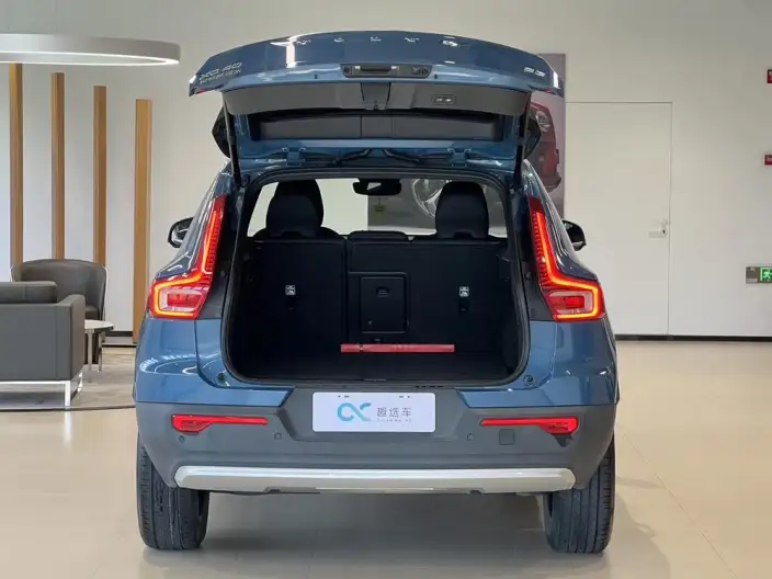 Volvo XC40 2024 Model B3 Smart Range Deluxe Edition – фото 6