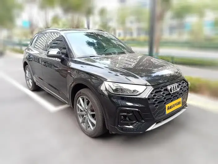Audi Q5L 2023 Model 40T Luxury Dynamic Model – фото 3
