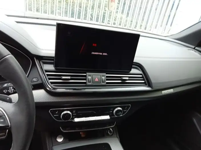 Audi Q5L 2023 Model 40T Luxury Dynamic Model – фото 8