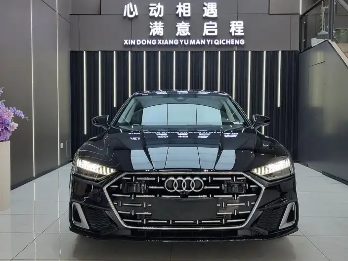 Audi A7 L 2024 Model 45 TFSI Luxury Model – фото 2