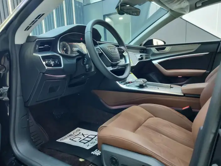 Audi A7 L 2024 Model 45 TFSI Luxury Model – фото 8