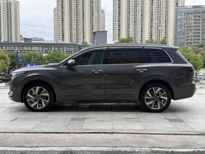 Li Auto ONE 2021 Model Extended Range 6 seat Edition – фото 4