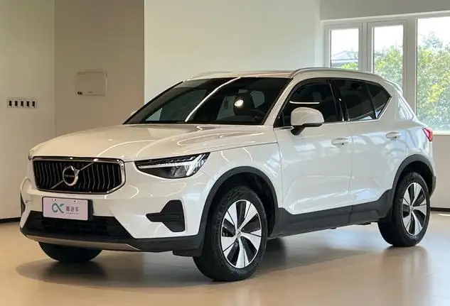 Volvo XC40 2024 Model B3 Smart Range Deluxe Edition