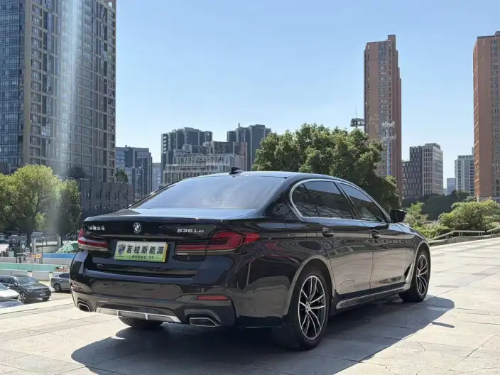 BMW 5 Series PHEV 2022 Model Facelift II 535Le M Sports Set – фото 6