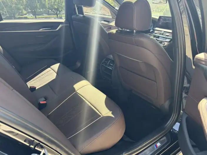 BMW 5 Series PHEV 2022 Model Facelift II 535Le M Sports Set – фото 8