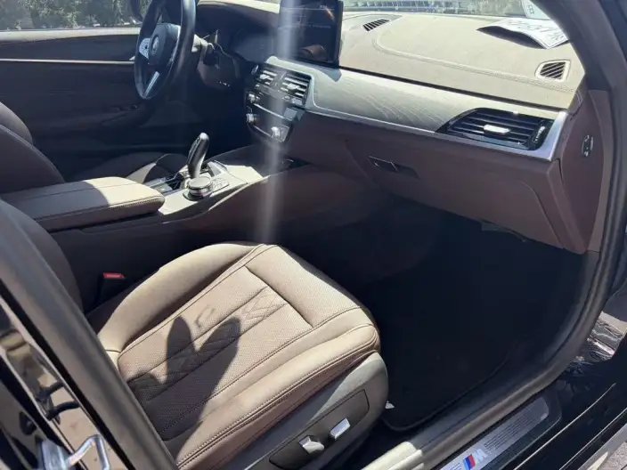 BMW 5 Series PHEV 2022 Model Facelift II 535Le M Sports Set – фото 9