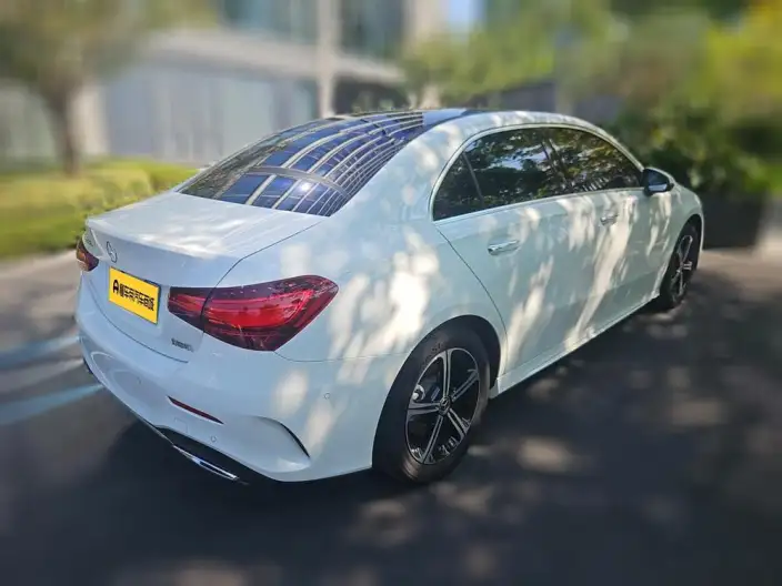 Mercedes-Benz A-class 2024 Model Facelift II A 200 L Fashion Edition – фото 2