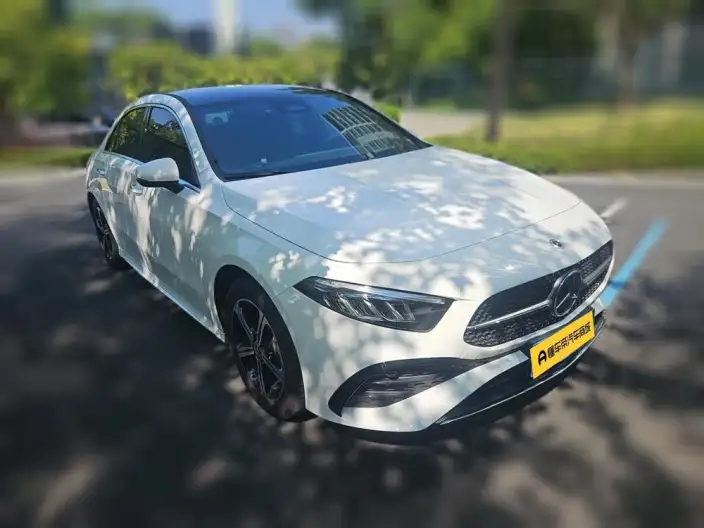 Mercedes-Benz A-class 2024 Model Facelift II A 200 L Fashion Edition – фото 3