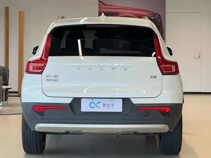 Volvo XC40 2024 Model B3 Smart Range Deluxe Edition – фото 5