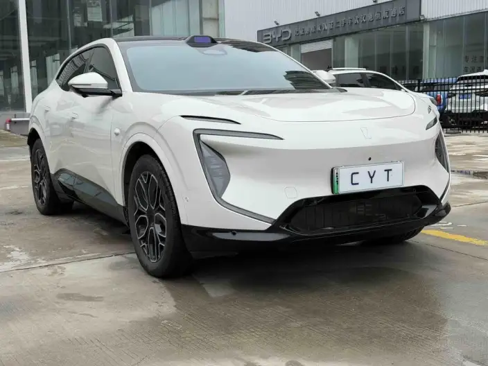 Avatr 07 2026 Model Ultra 4WD EV Edition – фото 3