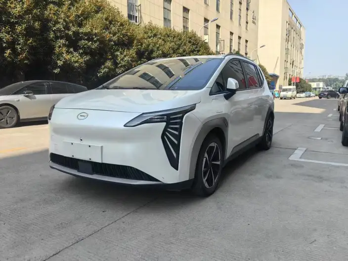 AION Y 2023 Model Plus 510 Smart collar Edition