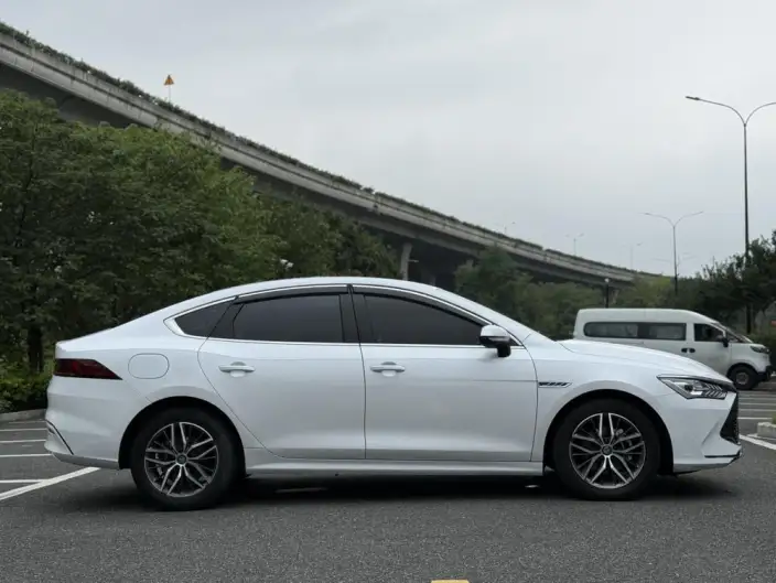 BYD Qin PLUS DM 2021 Model DM-i 55KM Flagship Model – фото 7