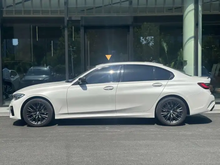 BMW 3 Series 2022 Model 325Li M Sports Night Set – фото 3