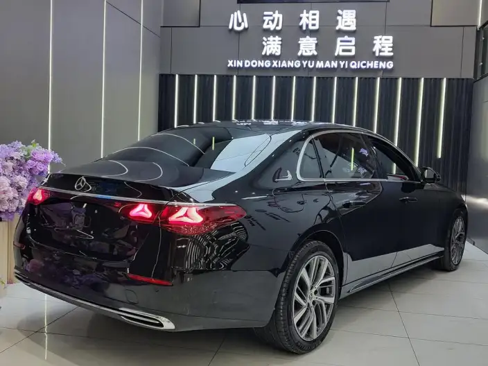 Mercedes-Benz E-Class 2024 Model E 300 L Fashion Model sedan – фото 6