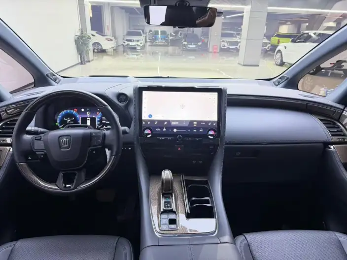 Vellfire 2023 Model Toyota Crown 2.5L Intelligent Hybrid 4WD Supreme Edition – фото 7