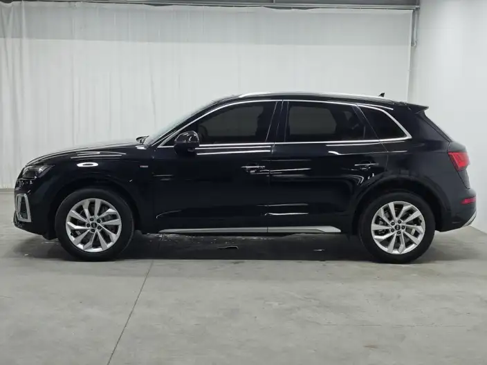Audi Q5L 2022 Model Facelift 40T Luxury Dynamic Model