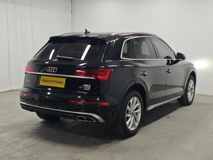 Audi Q5L 2022 Model Facelift 40T Luxury Dynamic Model – фото 7