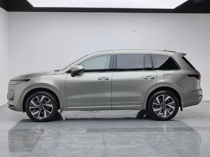 Li Auto ONE 2021 Model Extended Range 6 seat Edition – фото 4
