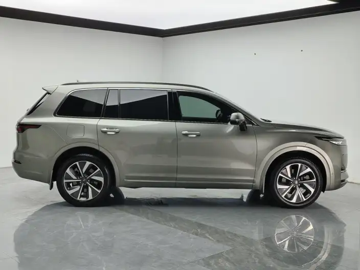 Li Auto ONE 2021 Model Extended Range 6 seat Edition – фото 8