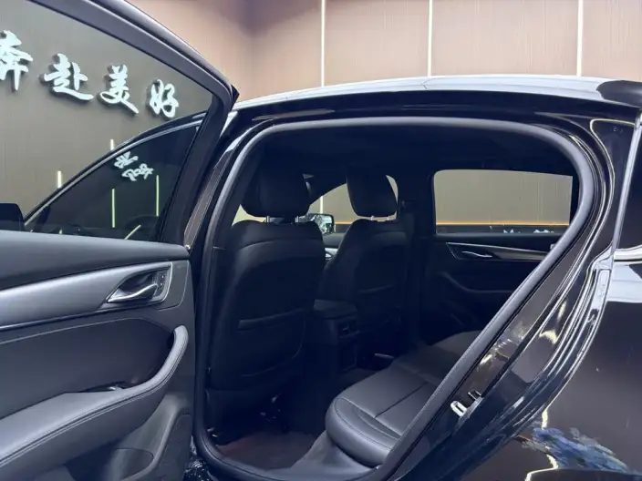 Cadillac CT5 2025 Model 28T Lincoln Town Sports Edition – фото 9